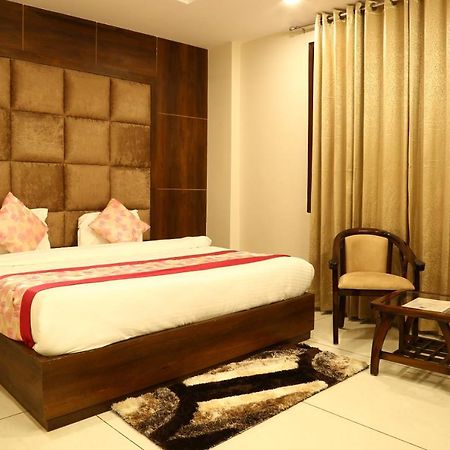 Hotel Kush Ganga - 50 Meter From Har Ki Pauri, Haridwār Exteriör bild