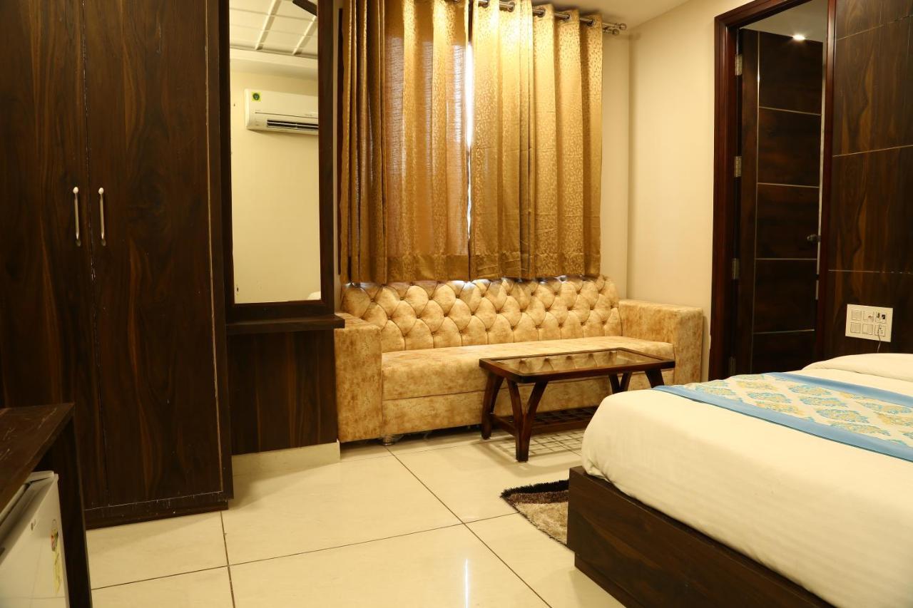 Hotel Kush Ganga - 50 Meter From Har Ki Pauri, Haridwār Exteriör bild