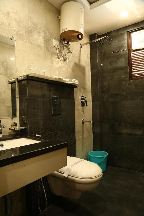 Hotel Kush Ganga - 50 Meter From Har Ki Pauri, Haridwār Exteriör bild