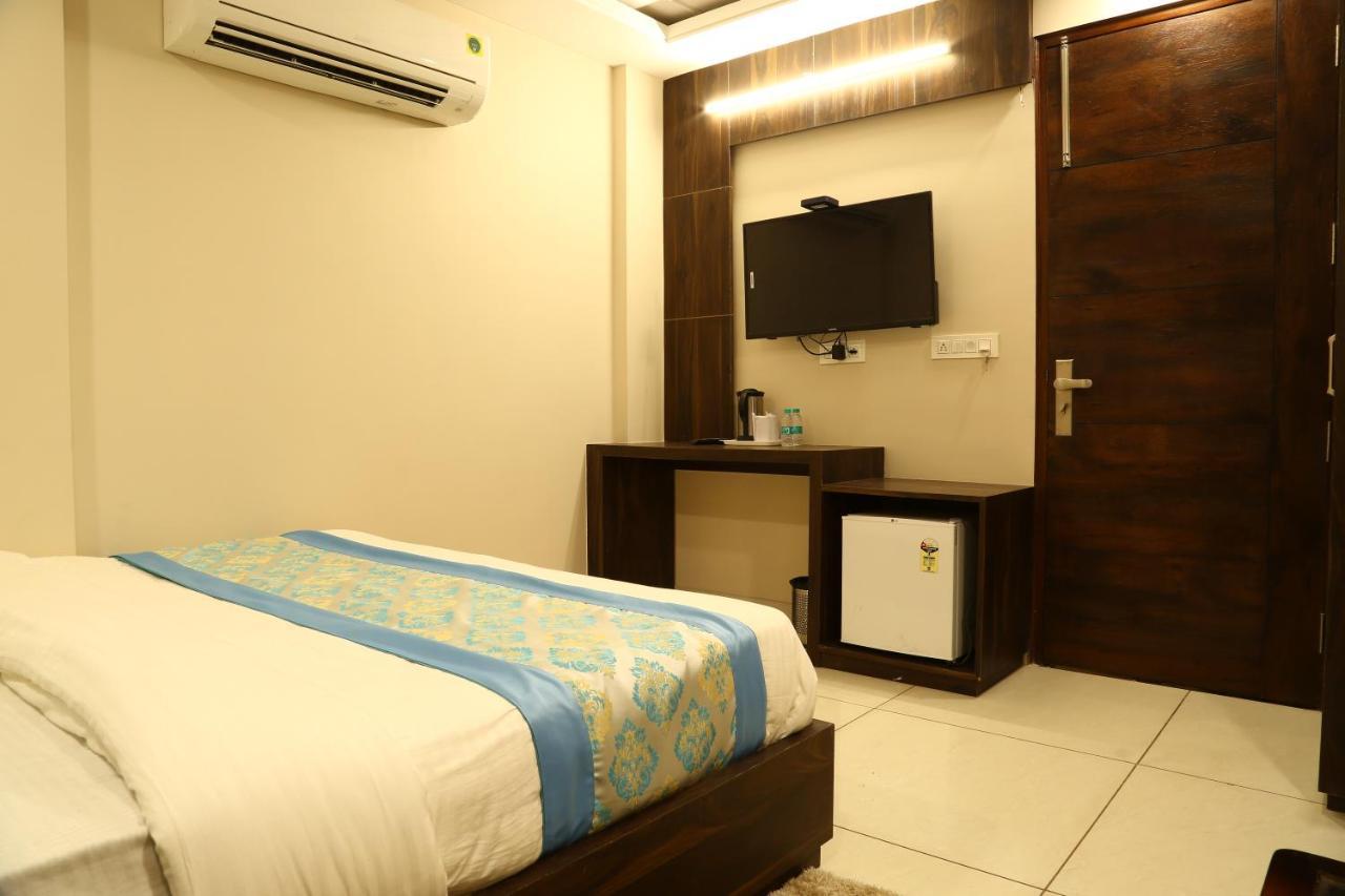 Hotel Kush Ganga - 50 Meter From Har Ki Pauri, Haridwār Exteriör bild